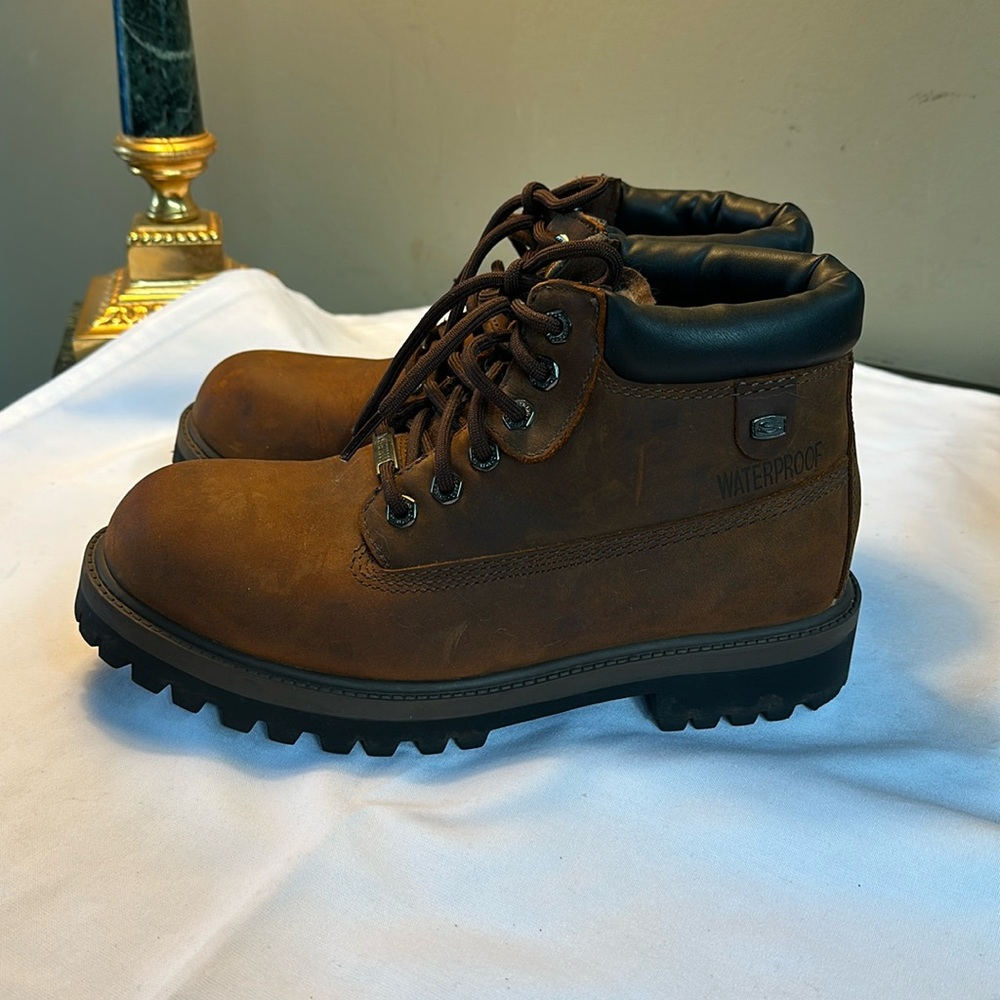 Skecher waterproof brown leather boots 🥾